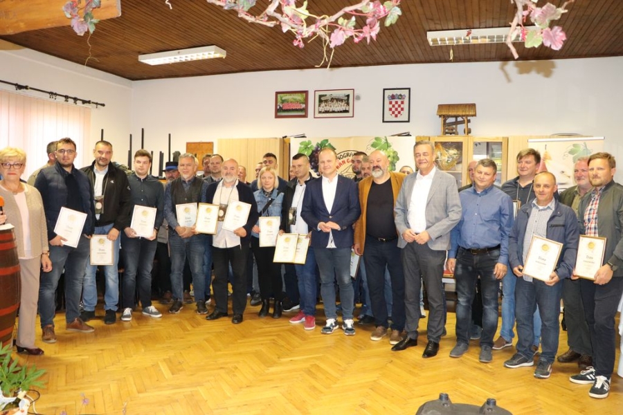 14. izlozba vina podravskog kraja 44