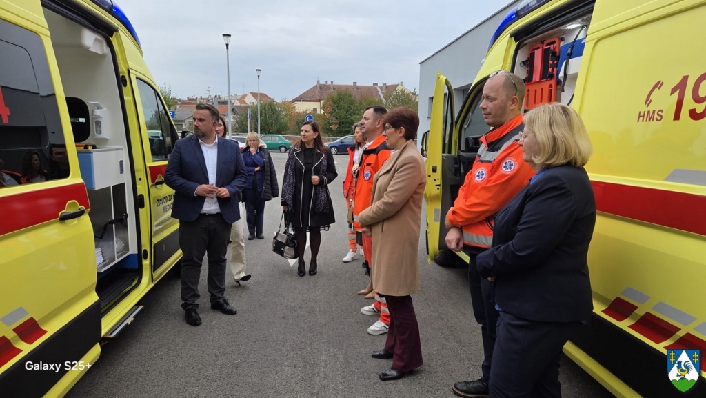 WhatsApp Image 2025 10 15 at 12.04.04