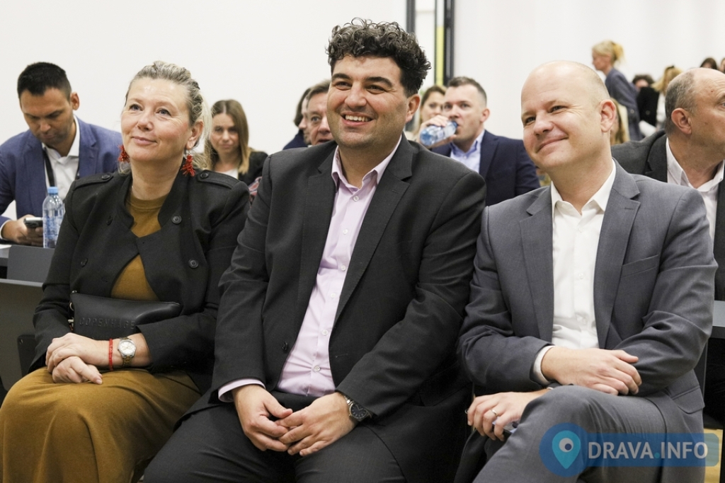 231025 konferencija Digital Power 26