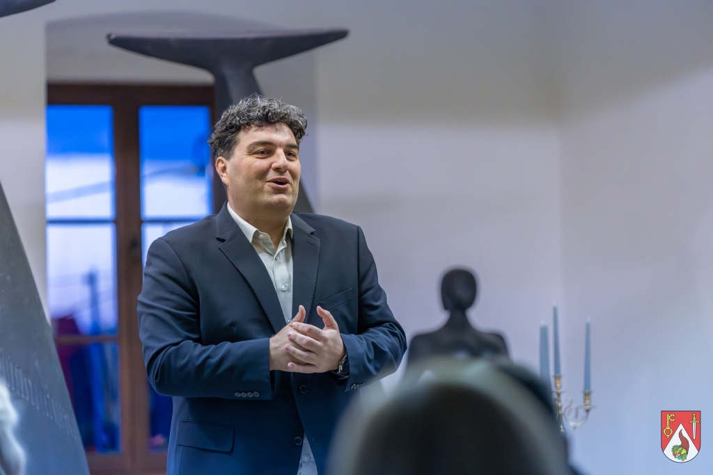 573301103 838445241859492 7240981366537706241 n