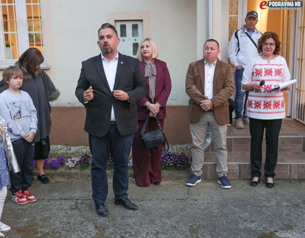 Usred molvarske ravnice uz ples i pisanice 37