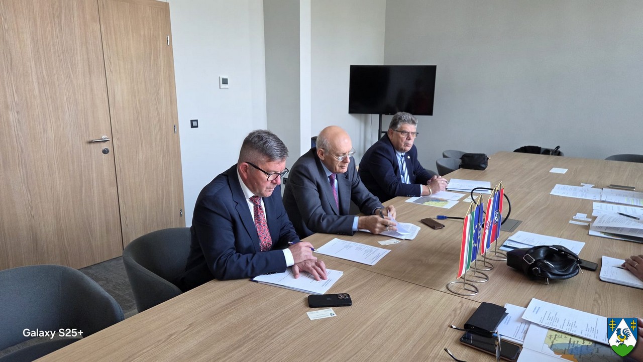 WhatsApp Image 2025 10 18 at 07.30.43