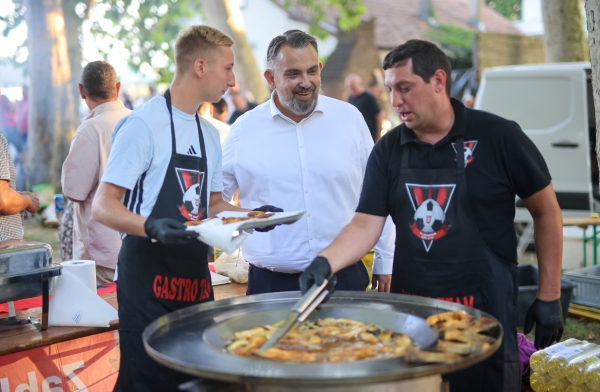 Ljubitelji ribljih specijaliteta i dobre zabave okupili se na manifestaciji FI&Scaron; &Scaron;oderica