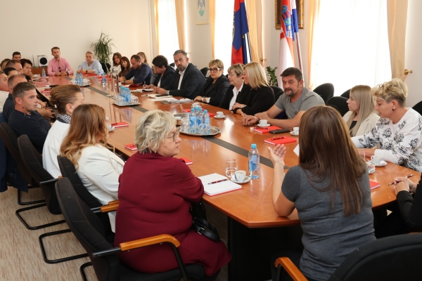 Održan radni sastanak s privatnim pružateljima usluge smje&scaron;taja