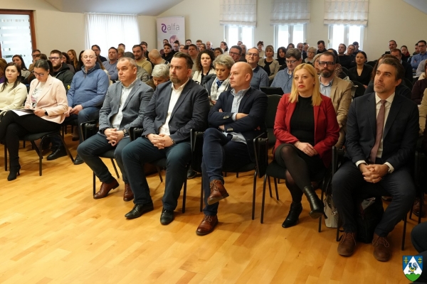 Poduzetnicima predstavljeni poticaji i mjere za jačanje konkurentnosti