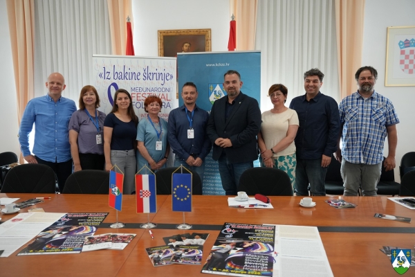 Predstavljen program 19. Međunarodnog festivala folklora &bdquo;Iz bakine &scaron;krinje&ldquo; i &bdquo;Dana kulturne ba&scaron;tine&ldquo;