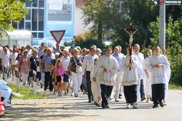 Euharistijskim slavljima i procesijama proslavljen blagdan Uznesenja Blažene Djevice Marije