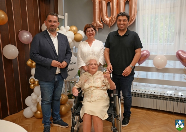 Marija Sačer u koprivničkom Domu proslavila 100. rođendan