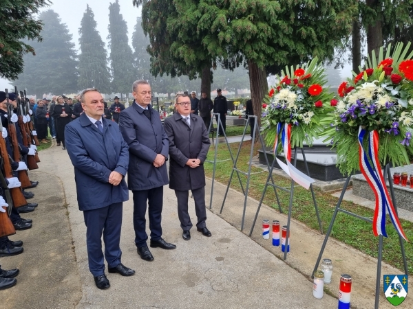 Županijska delegacija položila vijence povodom blagdana Svih svetih i Dušnog dana