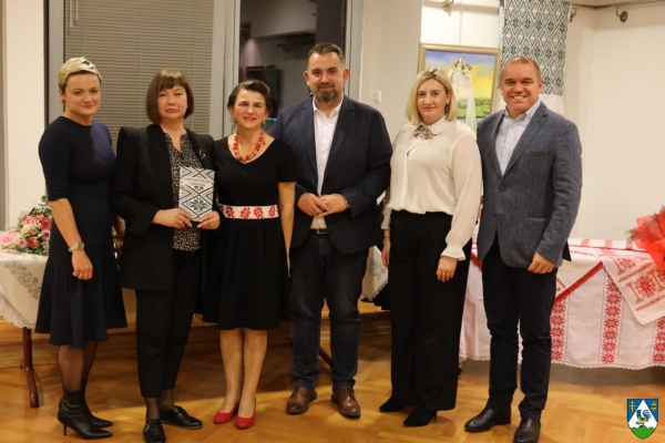 Predstavljen projekt „Čuvanje kulturne baštine Molvi i kataloga Umjetnost tkanja u Molvama“