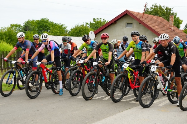 Ljubitelji biciklizma sudjelovali na MTB utrci XCM Rotor &amp; Robin u Glogovcu