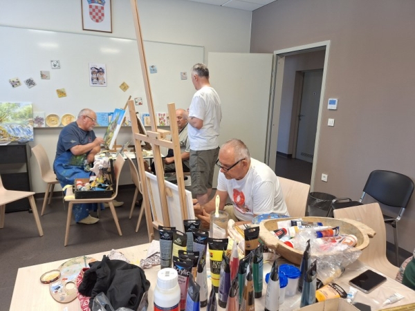 Članovi Udruge „Peski-Art Đurđevac“ sudjelovali na likovnoj koloniji u Sinju